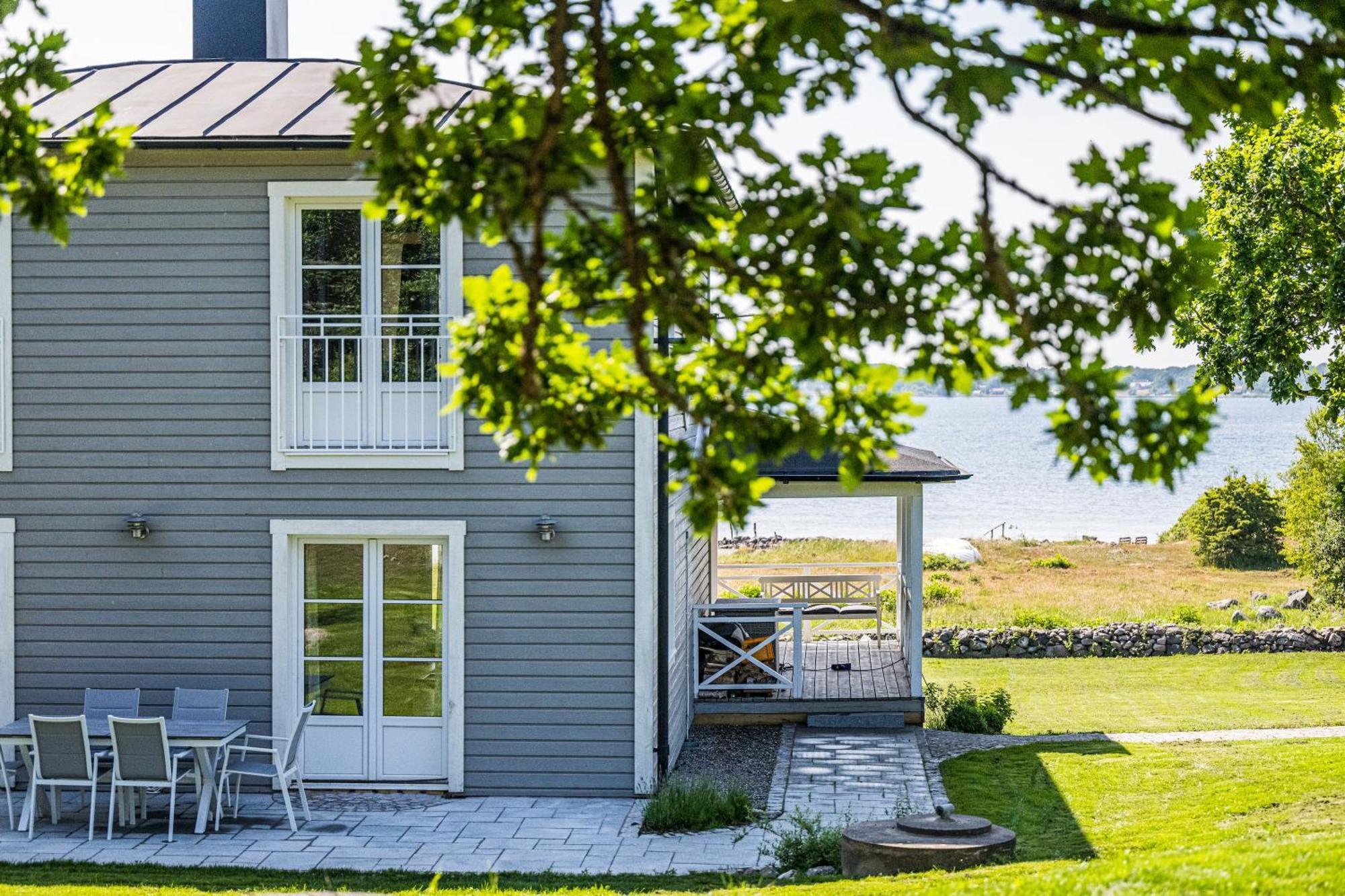 Exclusive Tranquil Villa By The Sea, Boat Available Drottningskar Exterior photo